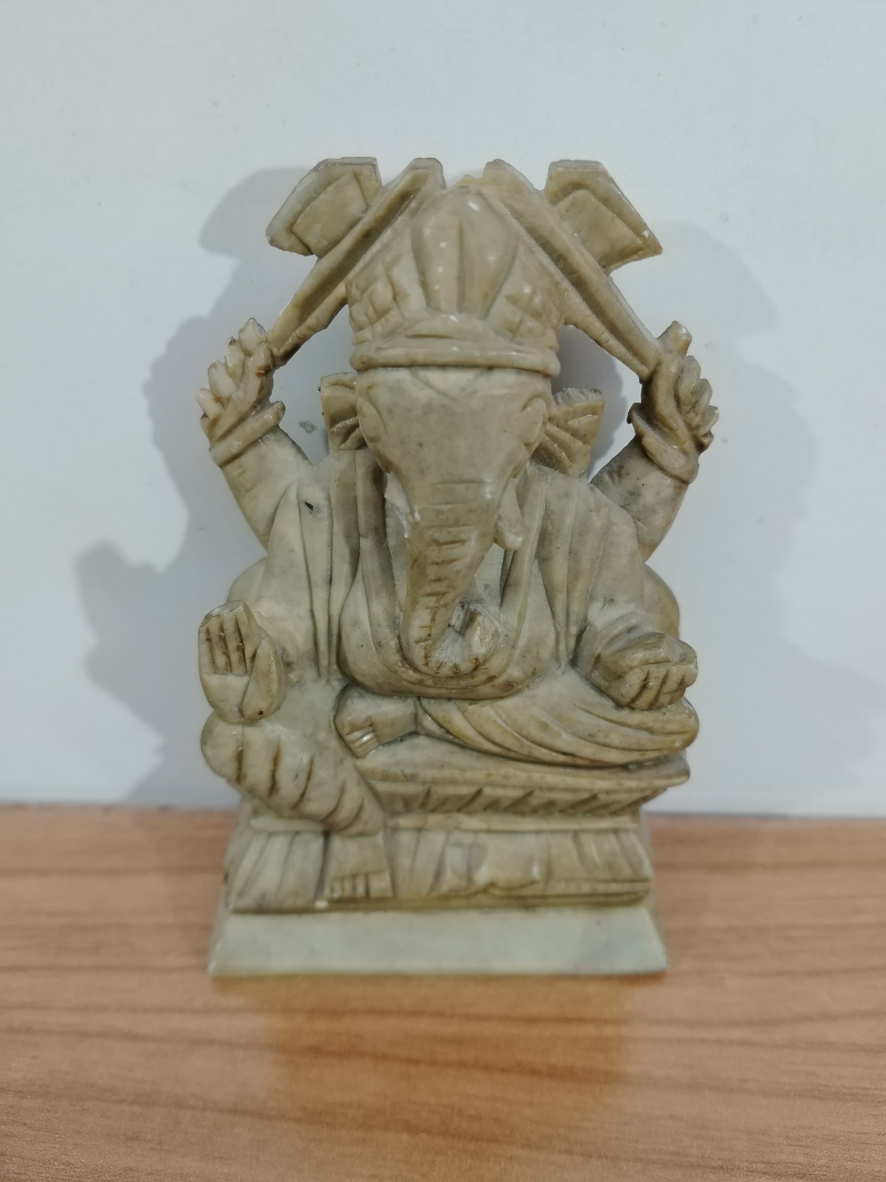 Estatua de Ganesha en Piedra Tallada - imagen 2